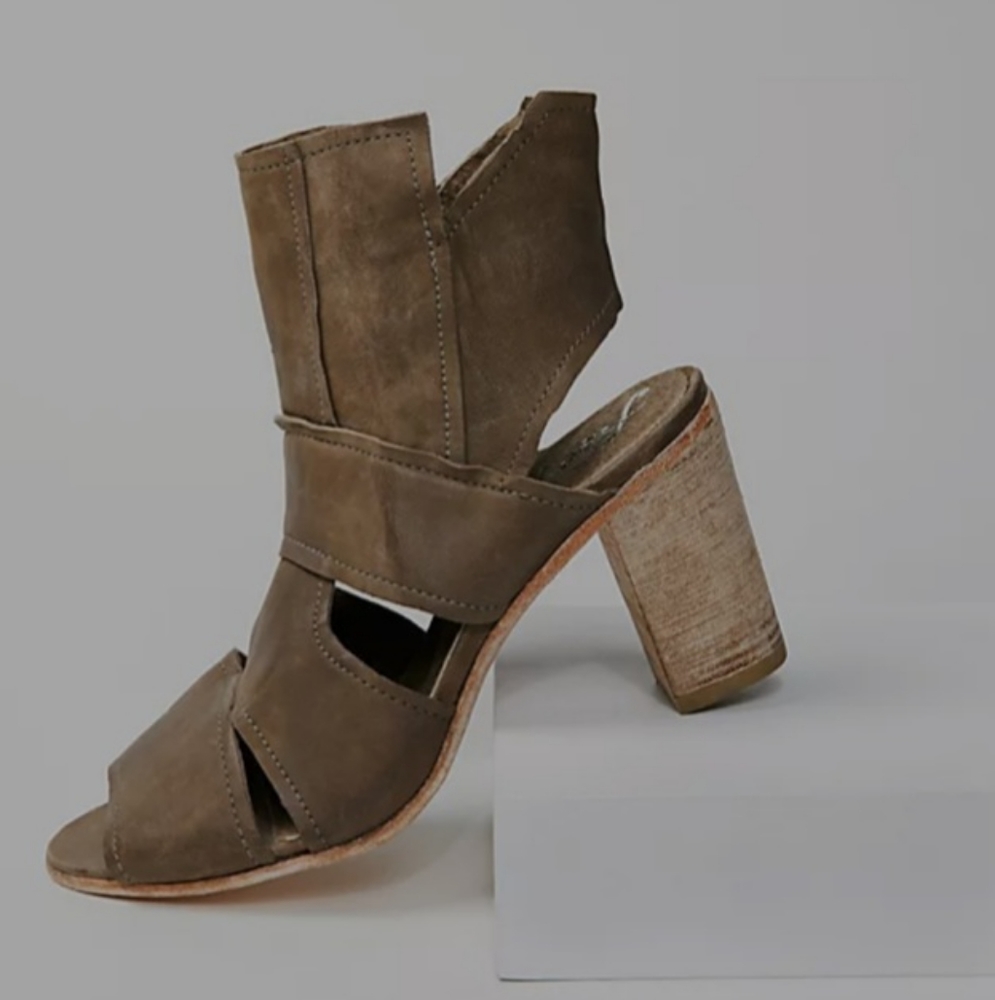 Free People- Effie Block Heel